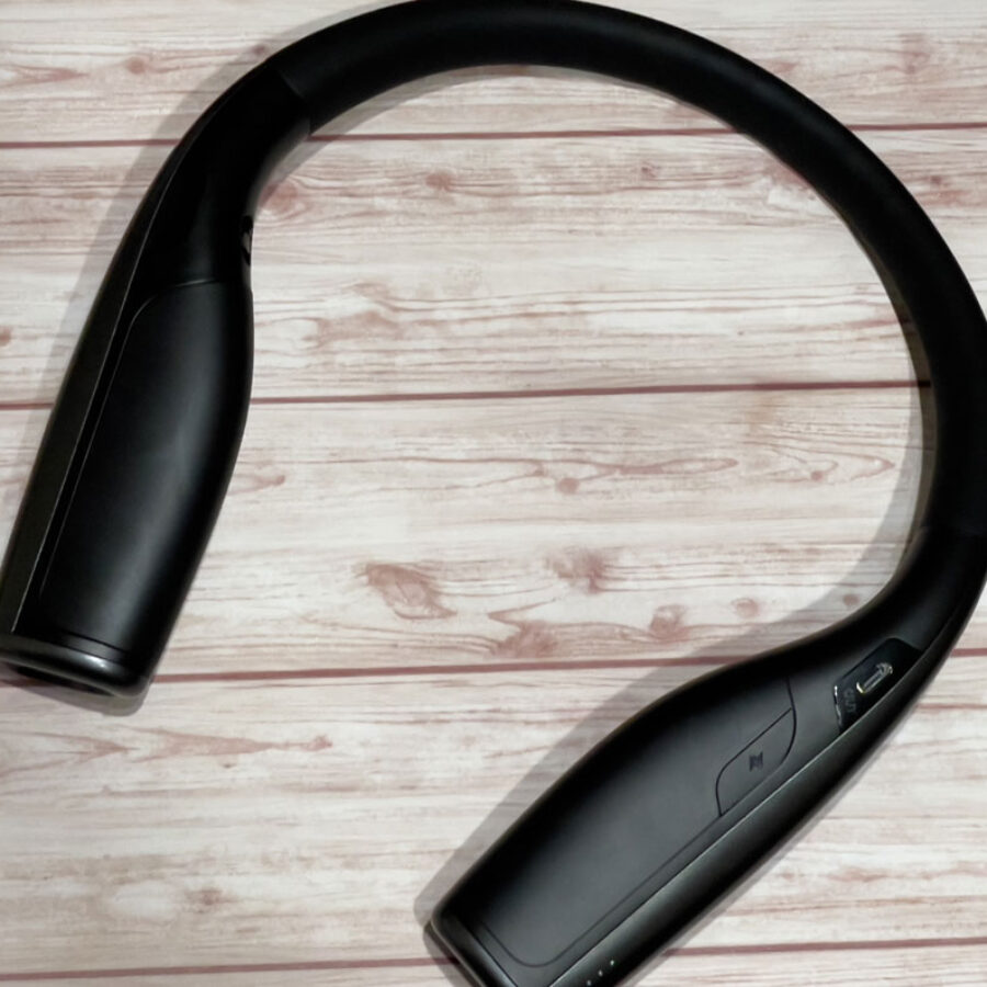 Meta Quest 3対応の首掛け大容量バッテリー「ZyberVR ネックバッテリー