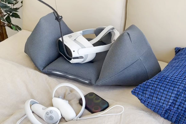 VR睡眠用まくら「ぶいすいーと」の専用まくらカバーが登場！接触冷感